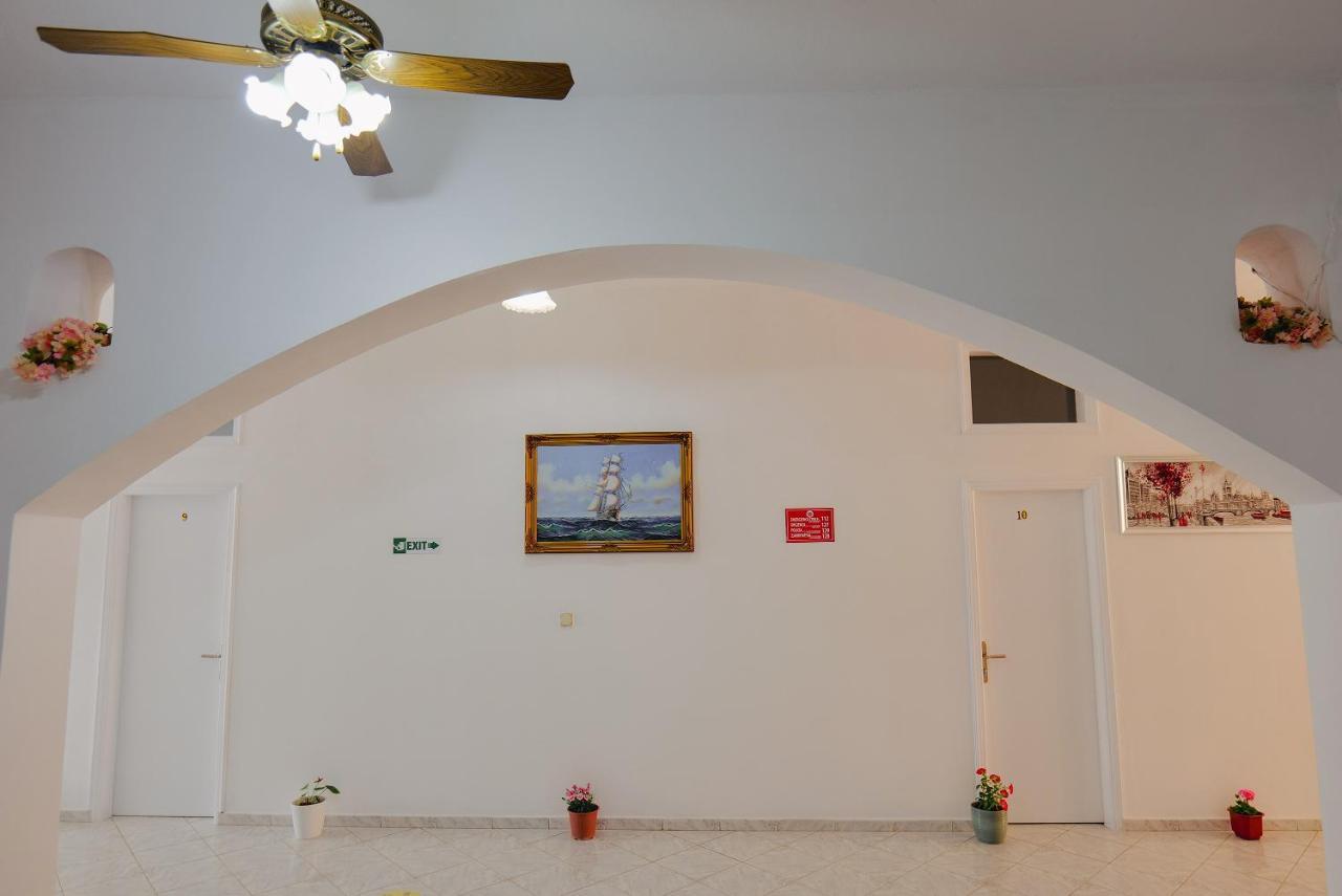 Hotel Casamia Саранда Экстерьер фото